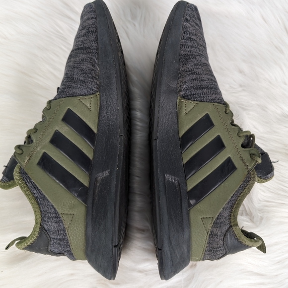 Adidas lightweight running shoes, women's size 6.5, olive - Picture 4 of 9